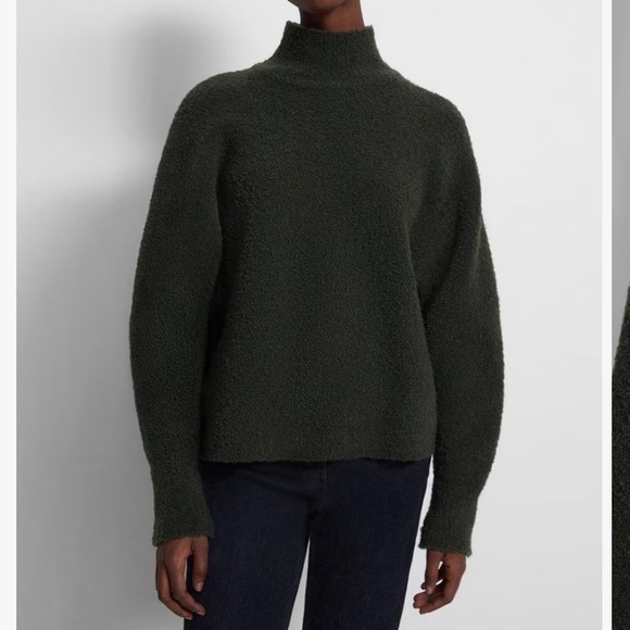 Theory Women’s Boule Wool-Blend Bishop-Sleeve Mock Turtleneck Dark Green Medium - Picture 4 of 4